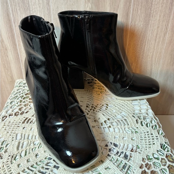 MIX No. 6 Chic Shiny Black Ankle Boots - Picture 5 of 10